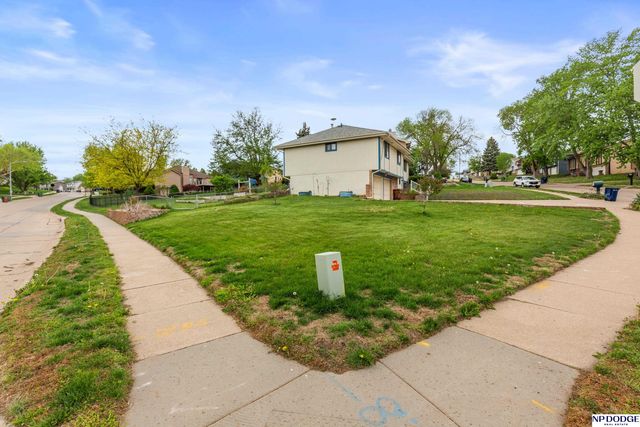 2005 Whitted Drive, Bellevue, NE 68123