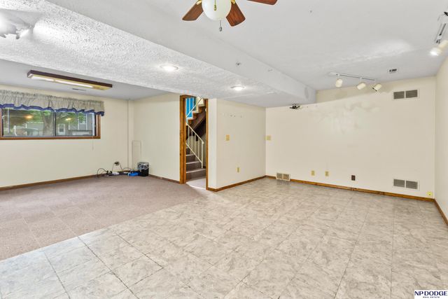 2005 Whitted Drive, Bellevue, NE 68123