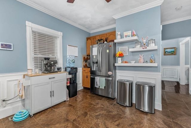 125 Vine St, East Providence, RI 02914