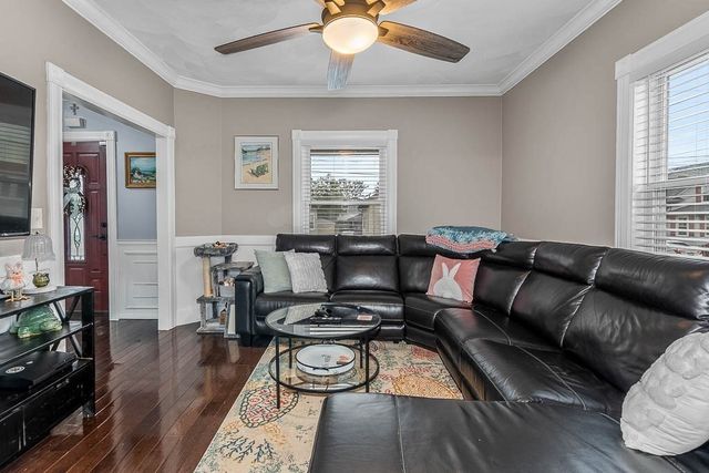 125 Vine St, East Providence, RI 02914