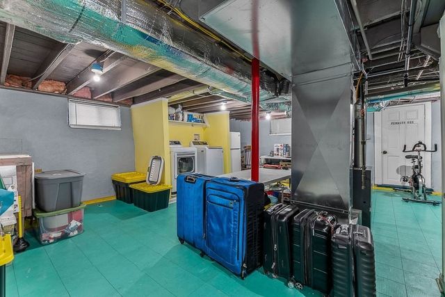 125 Vine St, East Providence, RI 02914