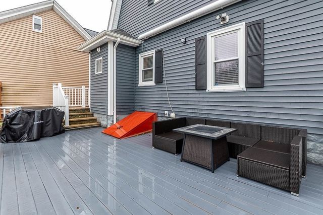 125 Vine St, East Providence, RI 02914