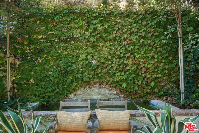 2097 Outpost Drive, Los Angeles, CA 90068