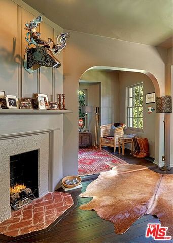 2097 Outpost Drive, Los Angeles, CA 90068