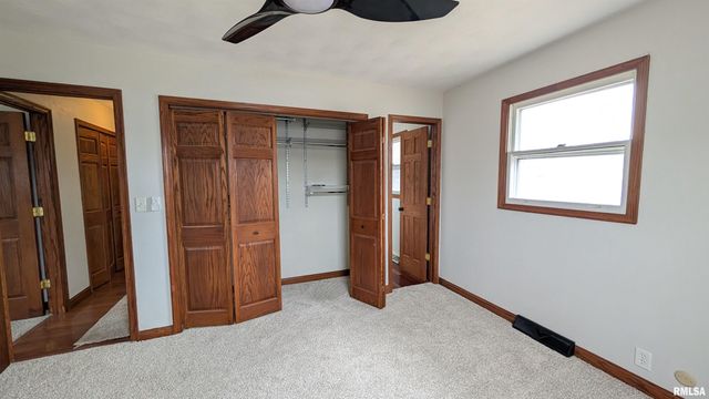 1267 E LOCUST Street, Canton, IL 61520