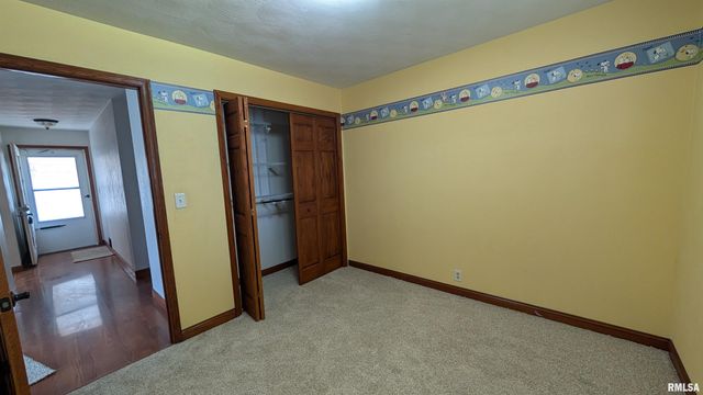 1267 E LOCUST Street, Canton, IL 61520