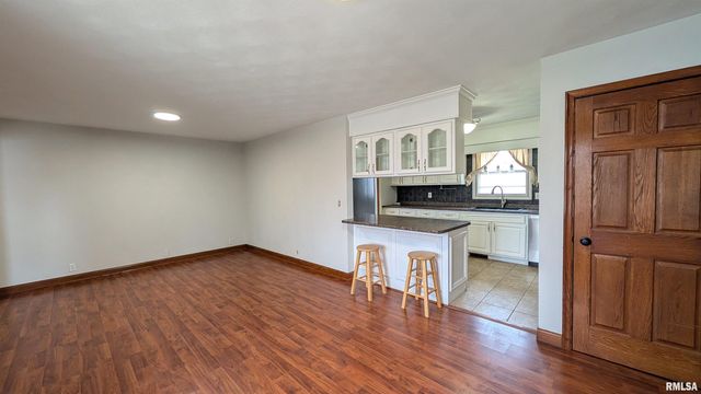 1267 E LOCUST Street, Canton, IL 61520