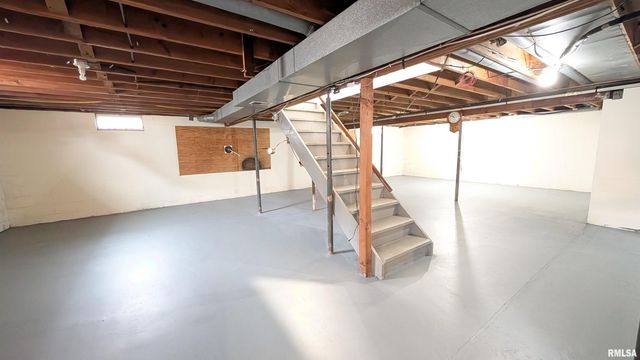 1267 E LOCUST Street, Canton, IL 61520