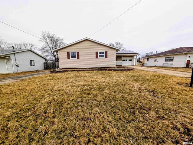 1267 E LOCUST Street, Canton, IL 61520