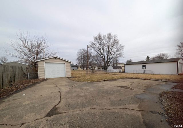 1267 E LOCUST Street, Canton, IL 61520