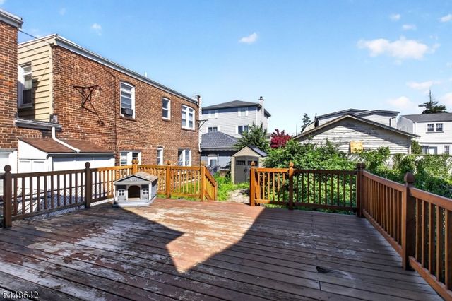 6 LINCOLN PLACE, East Rutherford Boro, NJ 07073