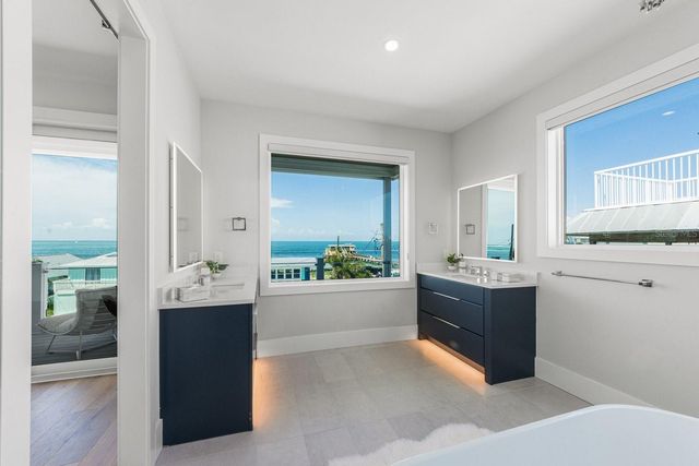 870 N SHORE DRIVE, Anna Maria, FL 34216