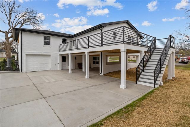123 Hepplewhite Dr, Hendersonville, TN 37075