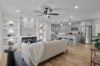123 Hepplewhite Dr, Hendersonville, TN 37075