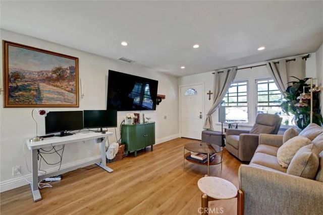 227 Oak Place, Brea, CA 92821