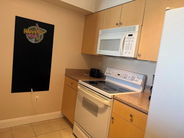 616 Clearwater Park Road 607, West Palm Beach, FL 33401