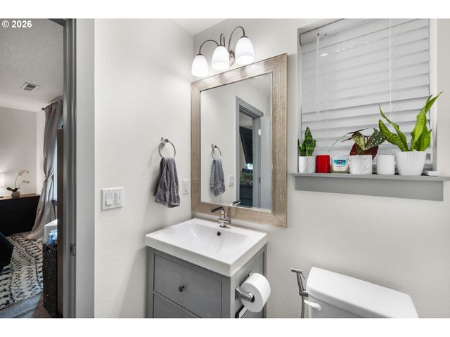 2896 Se 87TH Ave, Portland, OR 97266