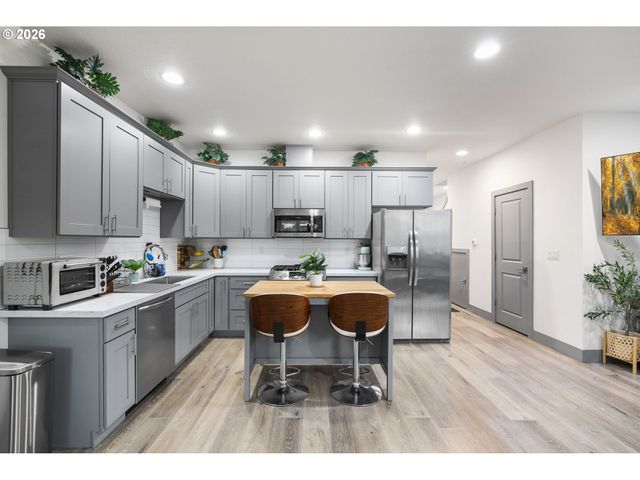 2896 Se 87TH Ave, Portland, OR 97266