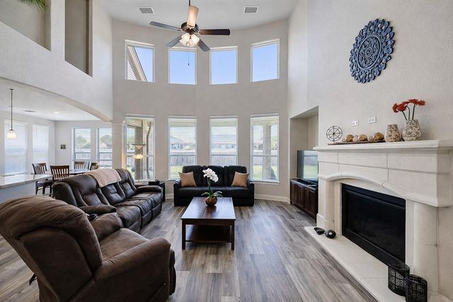 408 Daniel XING, Liberty Hill, TX 78642