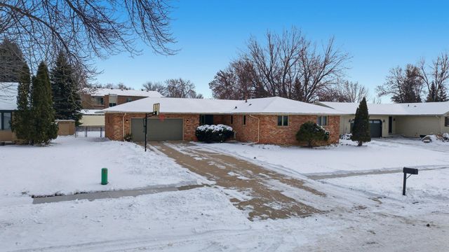 3608 Kennedy Street S, Fargo, ND 58104