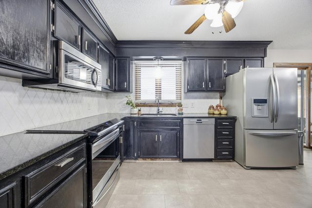 3608 Kennedy Street S, Fargo, ND 58104