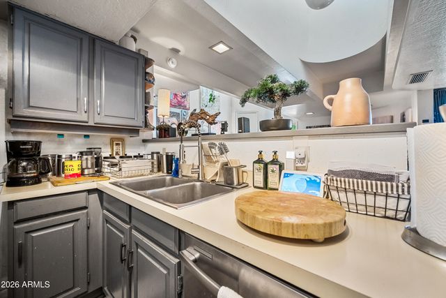 33 W MISSOURI Avenue 8, Phoenix, AZ 85013
