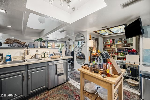 33 W MISSOURI Avenue 8, Phoenix, AZ 85013