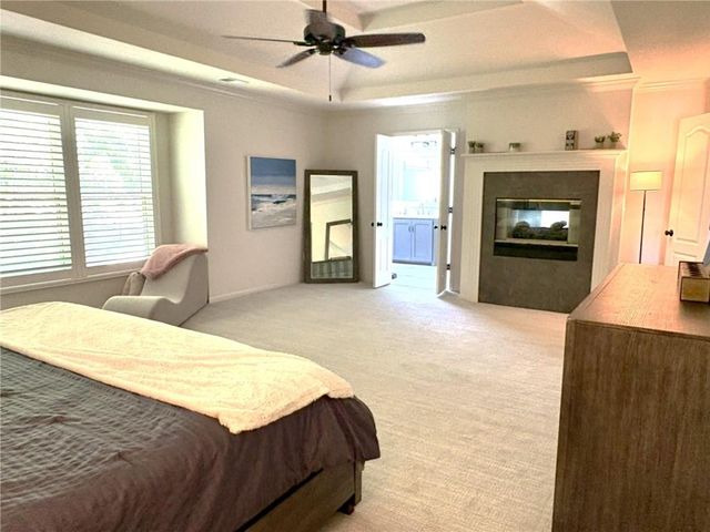 6736 NW Monticello Terrace, Parkville, MO 64152