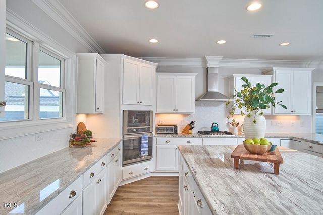 1231 Gloriosa Street, Apex, NC 27523