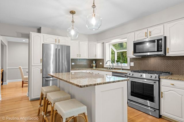 986 Commonwealth Court, Barrington, IL 60010
