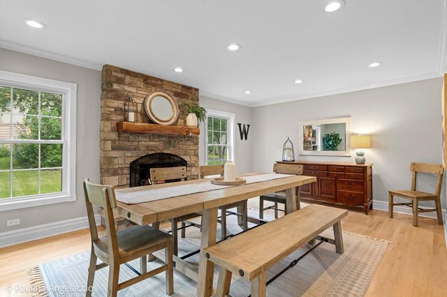 986 Commonwealth Court, Barrington, IL 60010