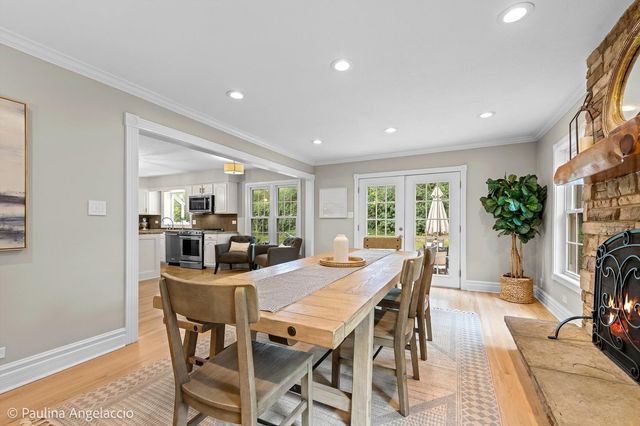 986 Commonwealth Court, Barrington, IL 60010