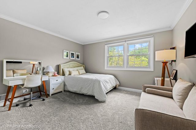 986 Commonwealth Court, Barrington, IL 60010