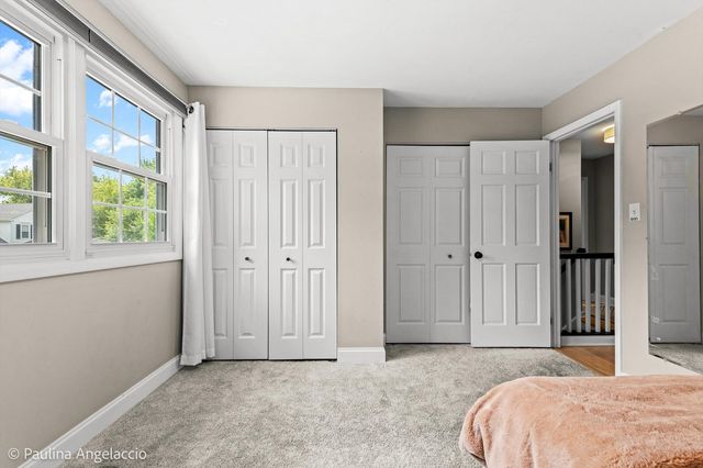 986 Commonwealth Court, Barrington, IL 60010