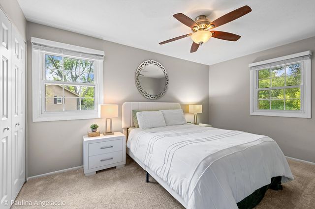 986 Commonwealth Court, Barrington, IL 60010