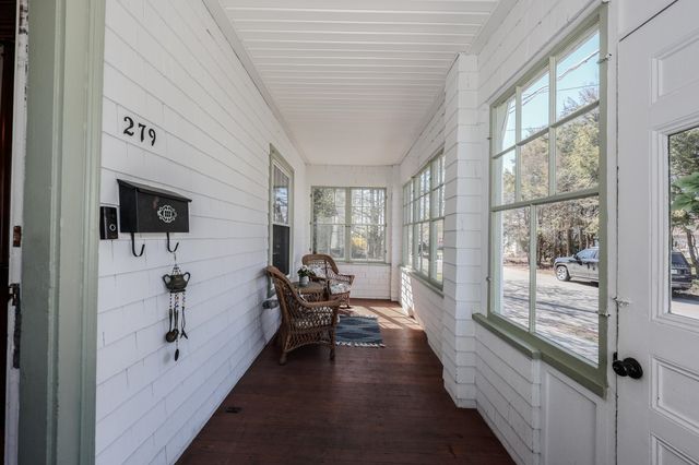 279 Sagamore Street, Manchester, NH 03104