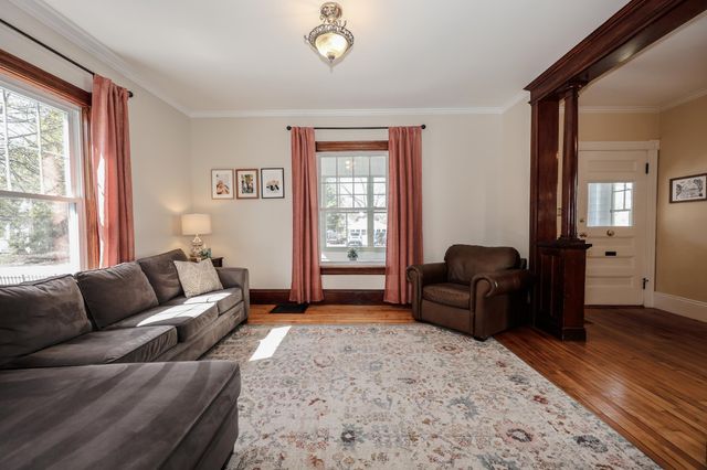 279 Sagamore Street, Manchester, NH 03104