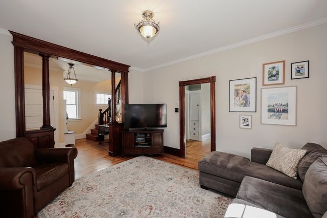 279 Sagamore Street, Manchester, NH 03104