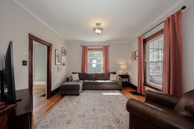 279 Sagamore Street, Manchester, NH 03104