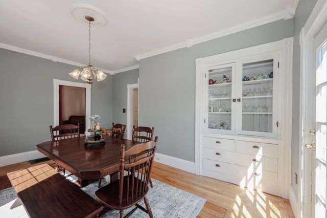 279 Sagamore Street, Manchester, NH 03104