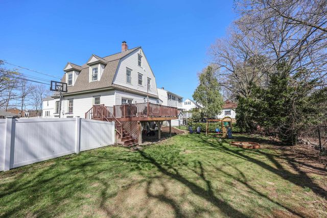 279 Sagamore Street, Manchester, NH 03104