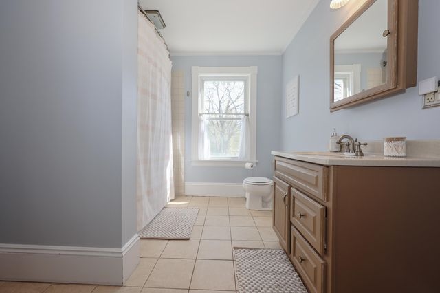 279 Sagamore Street, Manchester, NH 03104