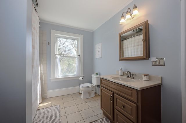 279 Sagamore Street, Manchester, NH 03104