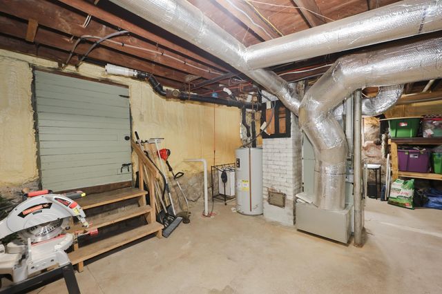 279 Sagamore Street, Manchester, NH 03104