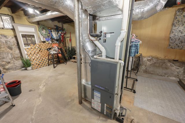 279 Sagamore Street, Manchester, NH 03104