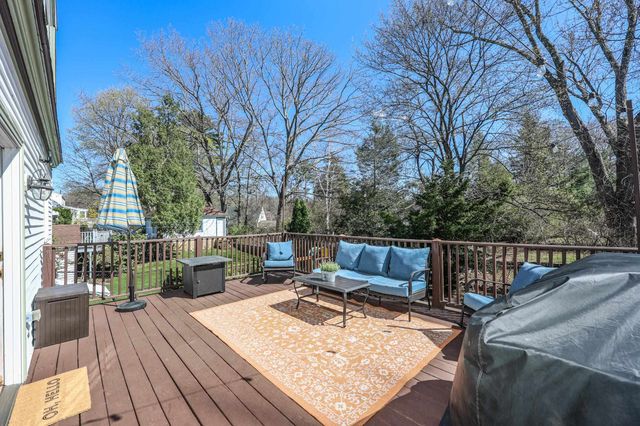 279 Sagamore Street, Manchester, NH 03104