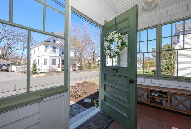 279 Sagamore Street, Manchester, NH 03104