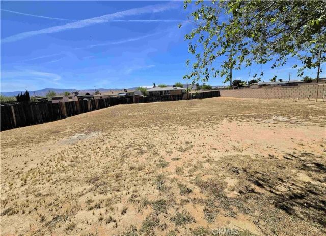 22909 Eyota, Apple Valley, CA 92308