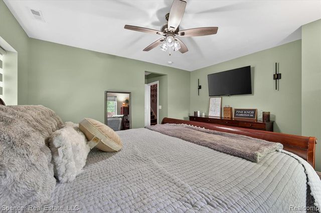 6415 Sunnydale Road, Clarkston, MI 48346