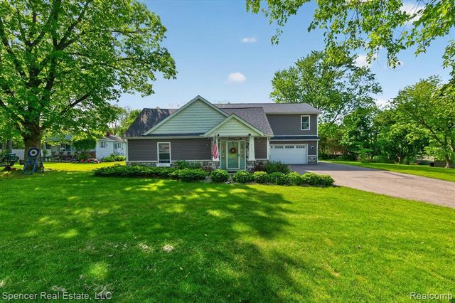 6415 Sunnydale Road, Clarkston, MI 48346